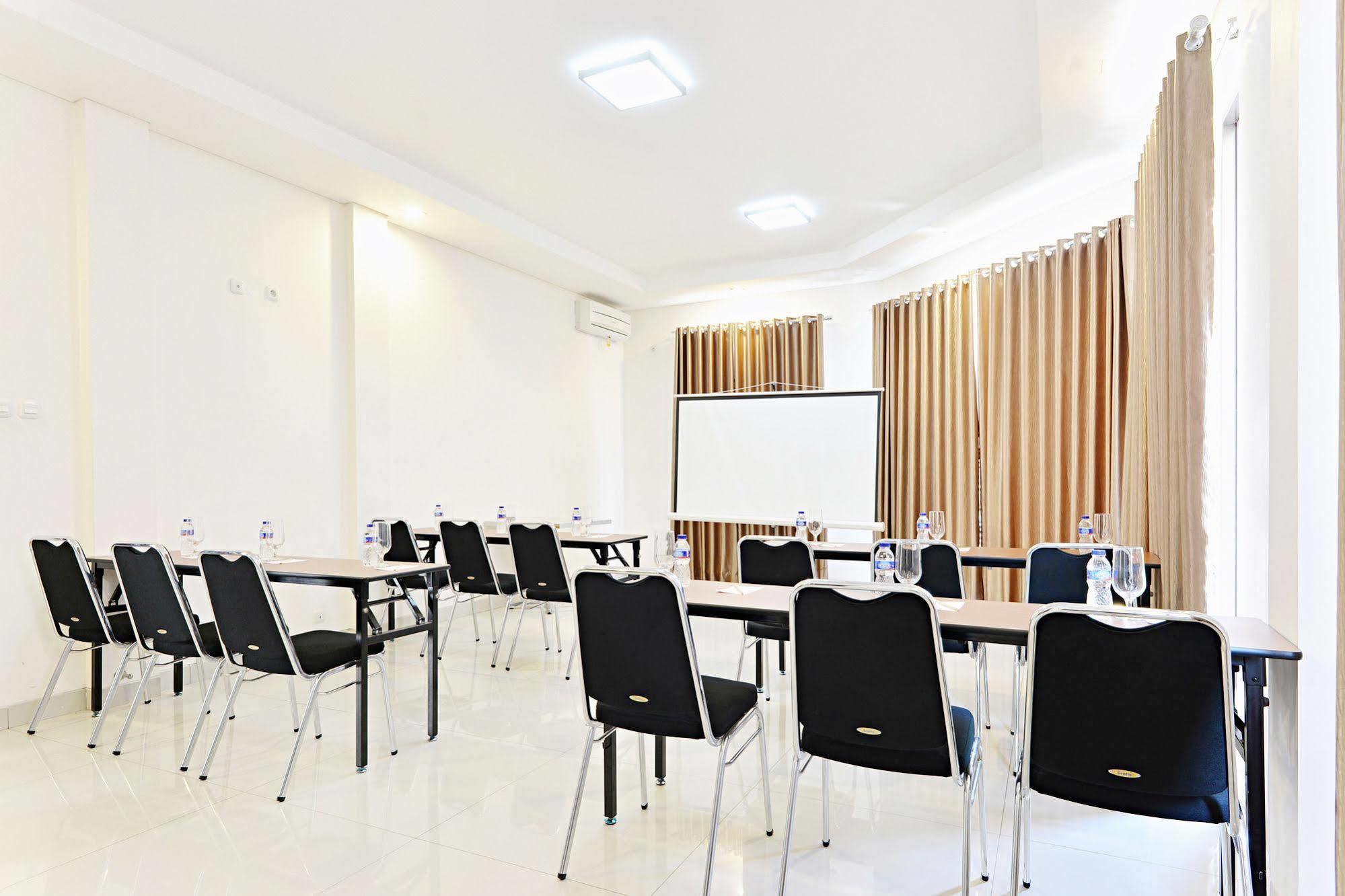 Zen Rooms Riau Natuna Bandung Eksteriør bilde